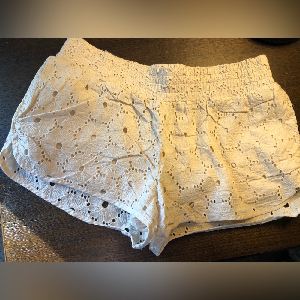 Ivory lace shorts (lined)